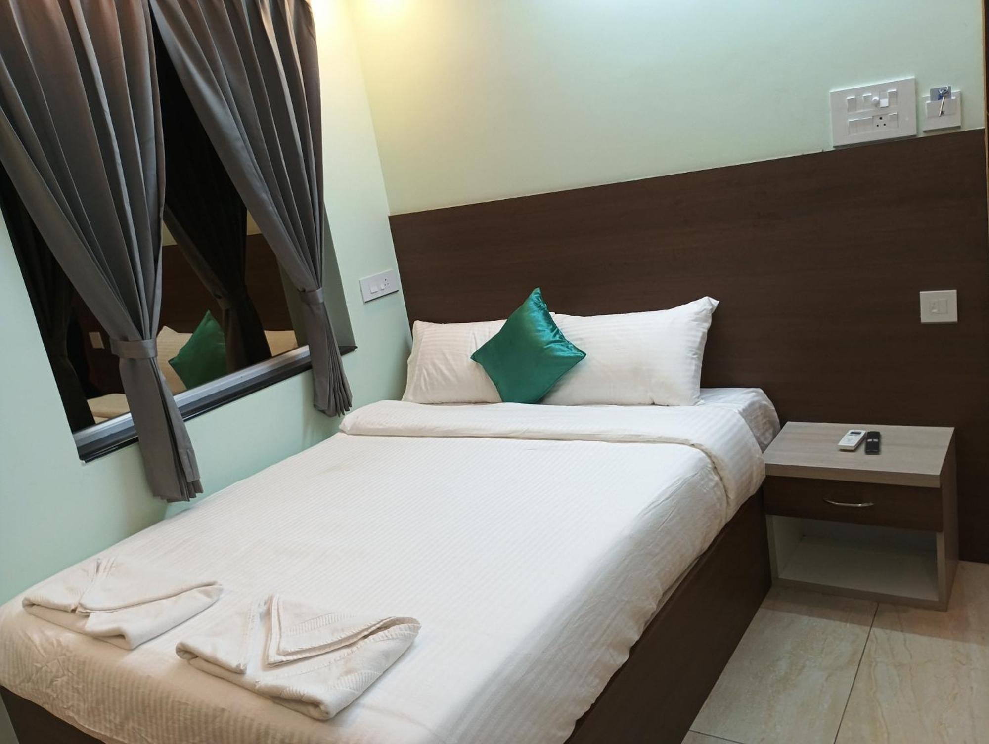 Malar Park Otel Tiruvannāmalai Dış mekan fotoğraf